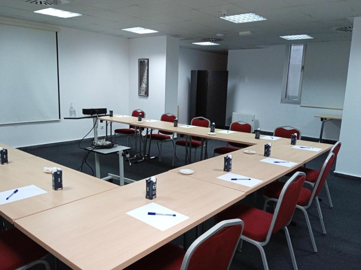 Hotel Madrid Pinar De Rozas 3*